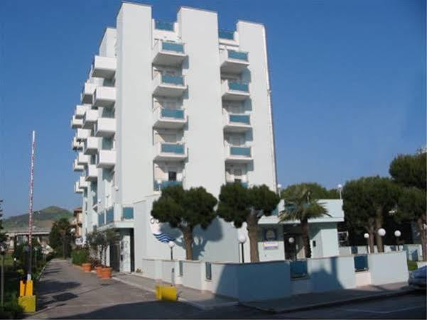 Danubio Aparthotel 5*